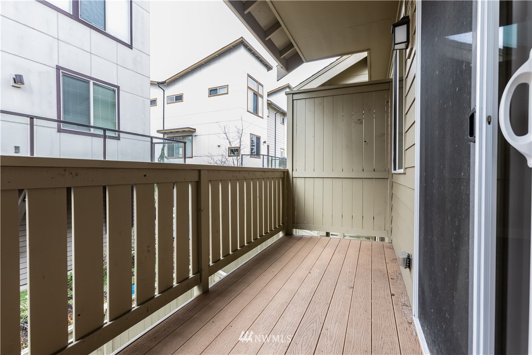 325 Chelan Place Northeast, Unit D2 Renton, WA 98059 - Photo 17 of 29