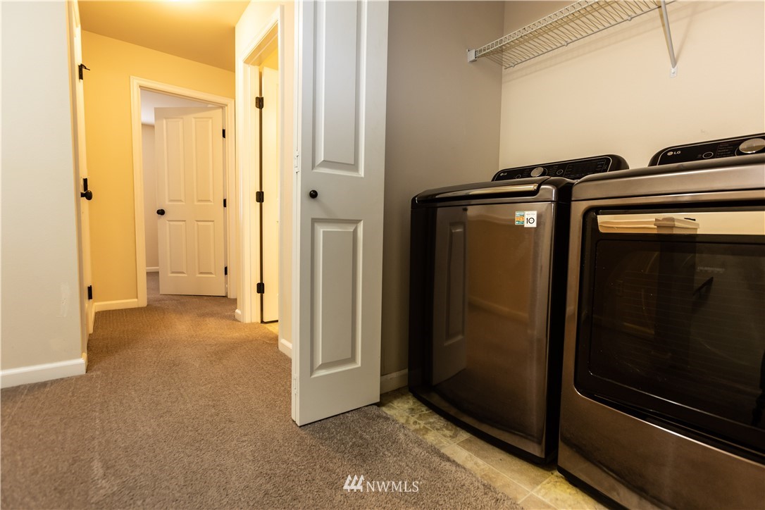 325 Chelan Place Northeast, Unit D2 Renton, WA 98059 - Photo 19 of 29