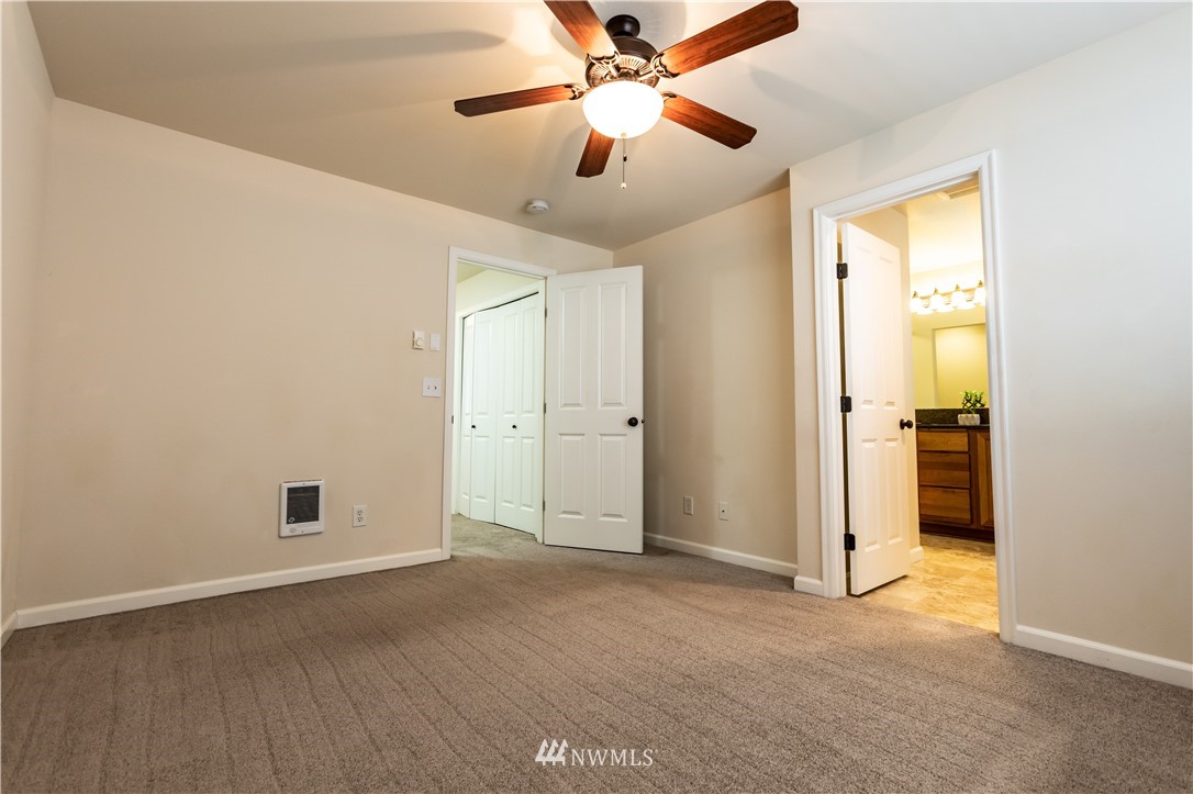 325 Chelan Place Northeast, Unit D2 Renton, WA 98059 - Photo 20 of 29