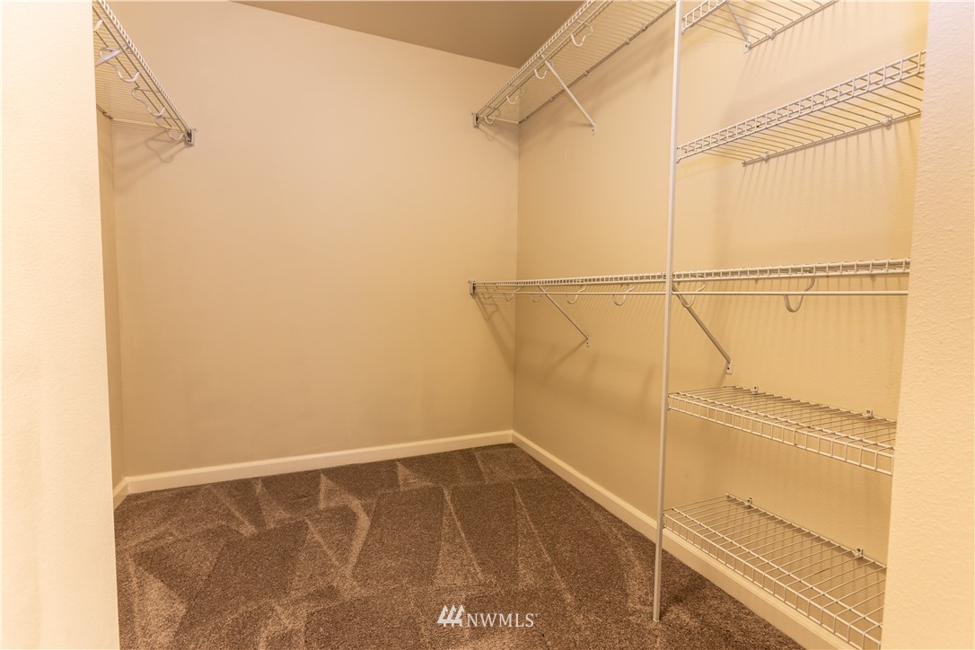 325 Chelan Place Northeast, Unit D2 Renton, WA 98059 - Photo 24 of 29