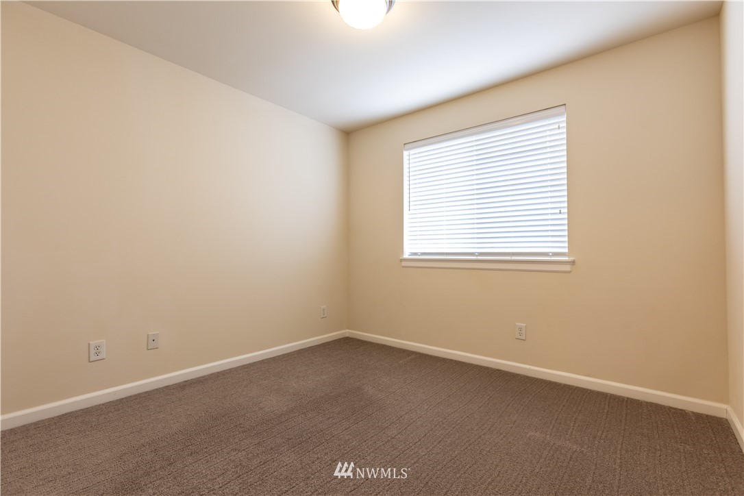 325 Chelan Place Northeast, Unit D2 Renton, WA 98059 - Photo 29 of 29