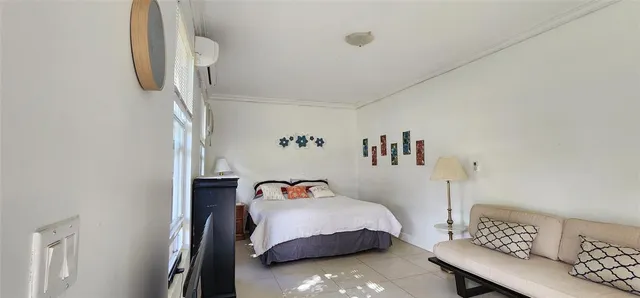 $1,200 | 806 Northeast 7th Street, Unit B, Hallandale Beach, FL 33009