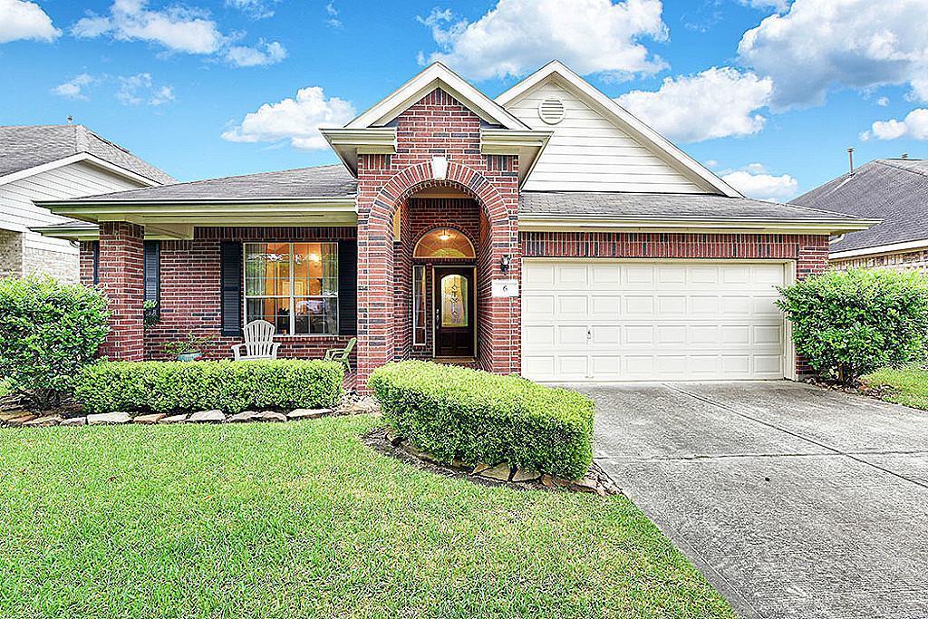 Welcome to 6 N Queenscliff Circle, The Woodlands, TX 77382