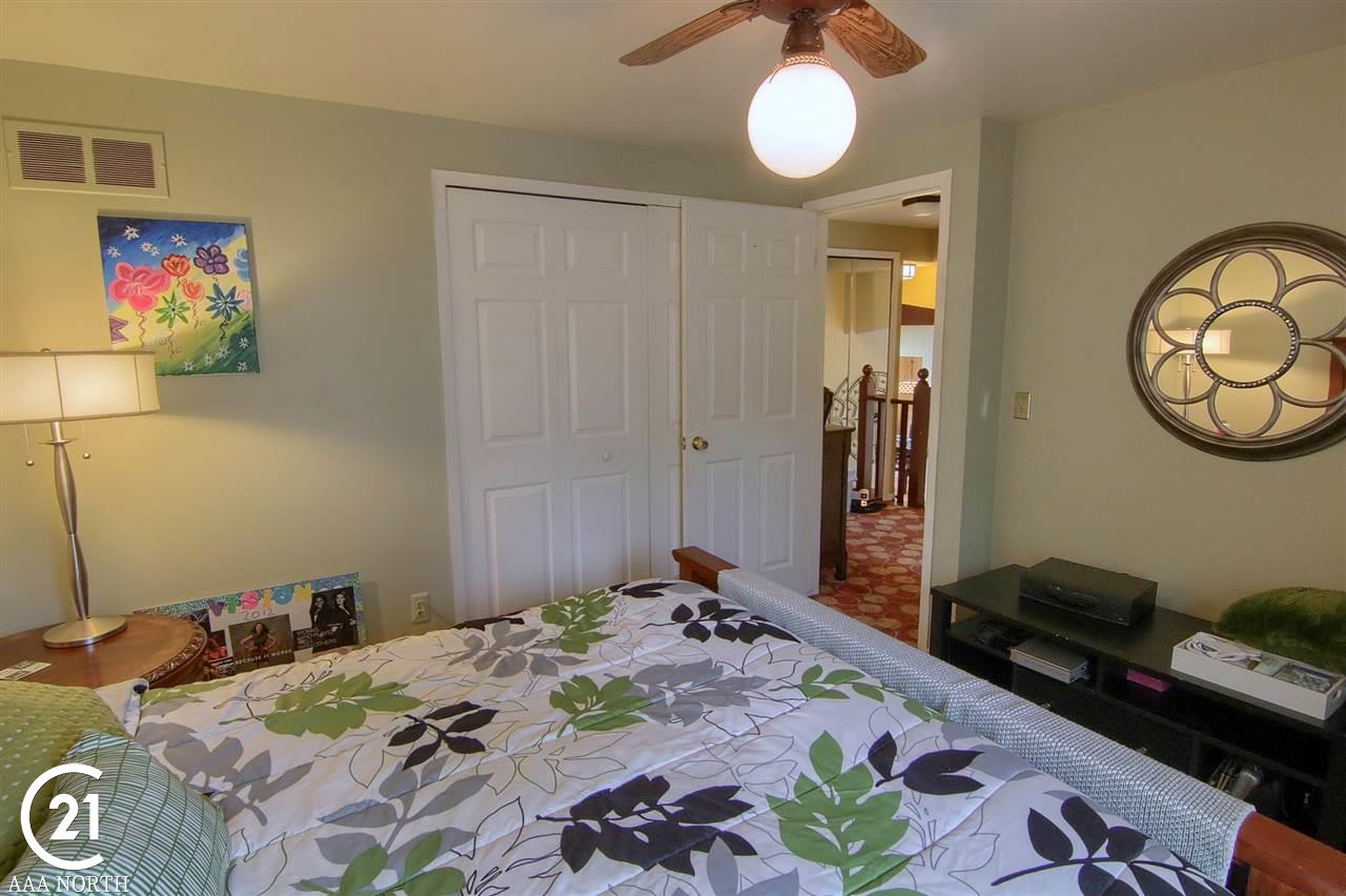 754 Snowmass Drive Rochester, MI 48309 - Photo 20 of 30 2nd Bedroom