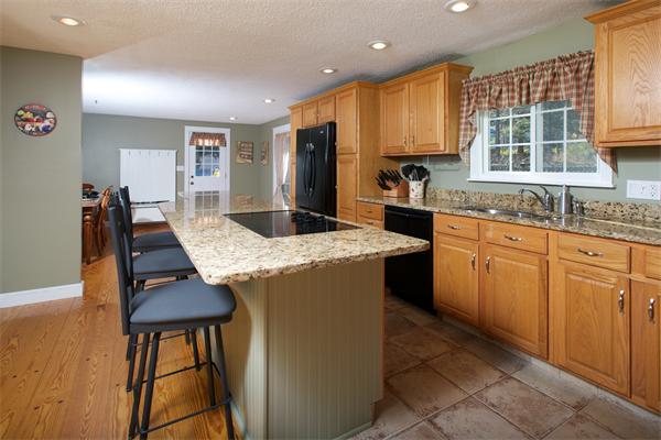 9 Old Powder House Road Lakeville, MA 02347 - Photo 8 of 24 Gallery Image 8