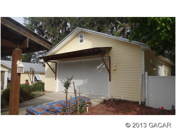 7932 Breezy Point Road East Melrose, FL 32666 - Photo 10 of 24 Gallery Image 10