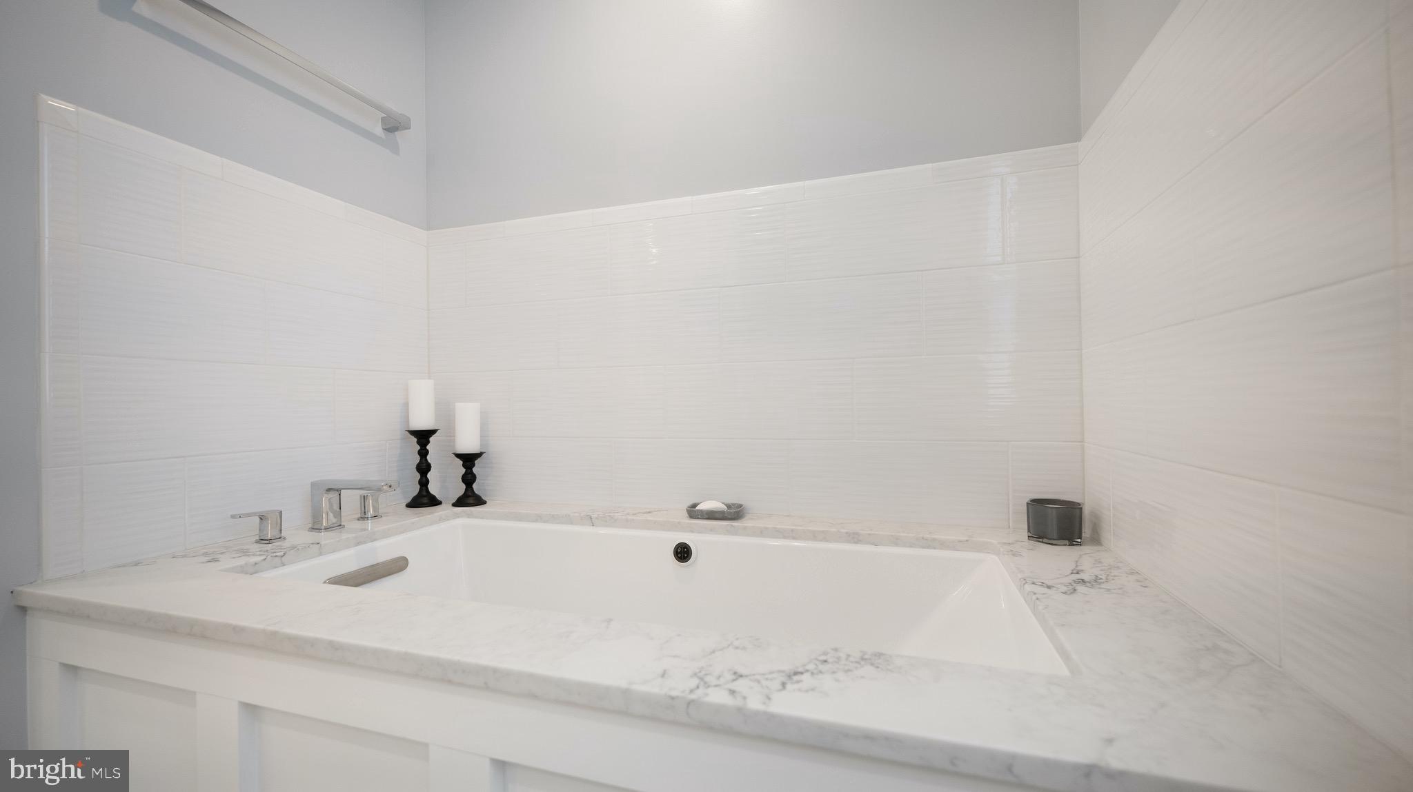 8924 Wooden Bridge Road Potomac, MD 20854 - Photo 23 of 53 Primary Bath heated tub