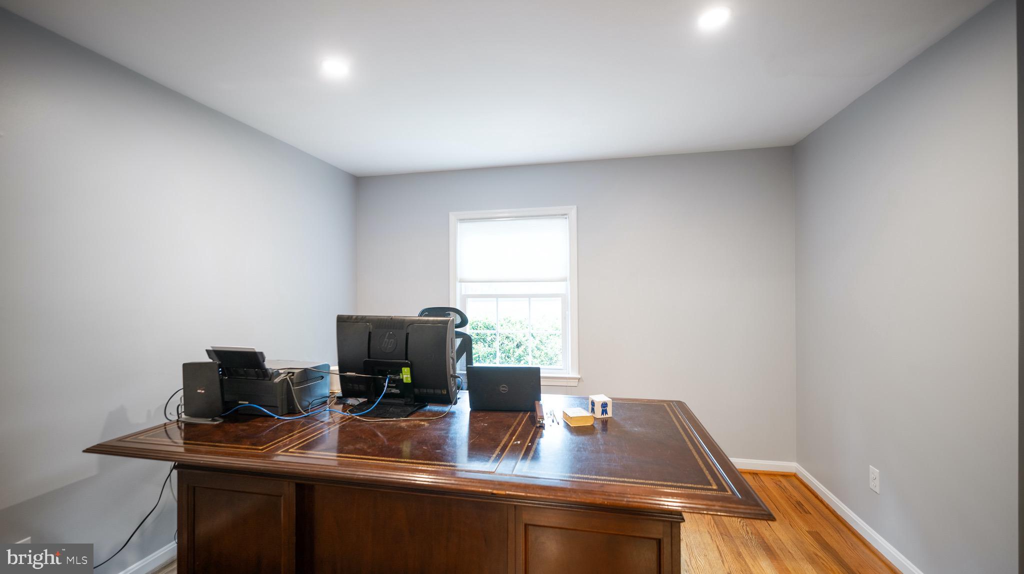 8924 Wooden Bridge Road Potomac, MD 20854 - Photo 5 of 53 Main level office