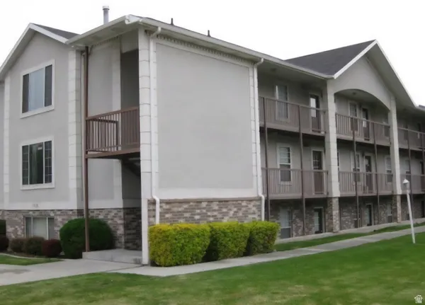 $289,900 | 1070 South Orem Boulevard, Unit 3, Orem, UT 84058