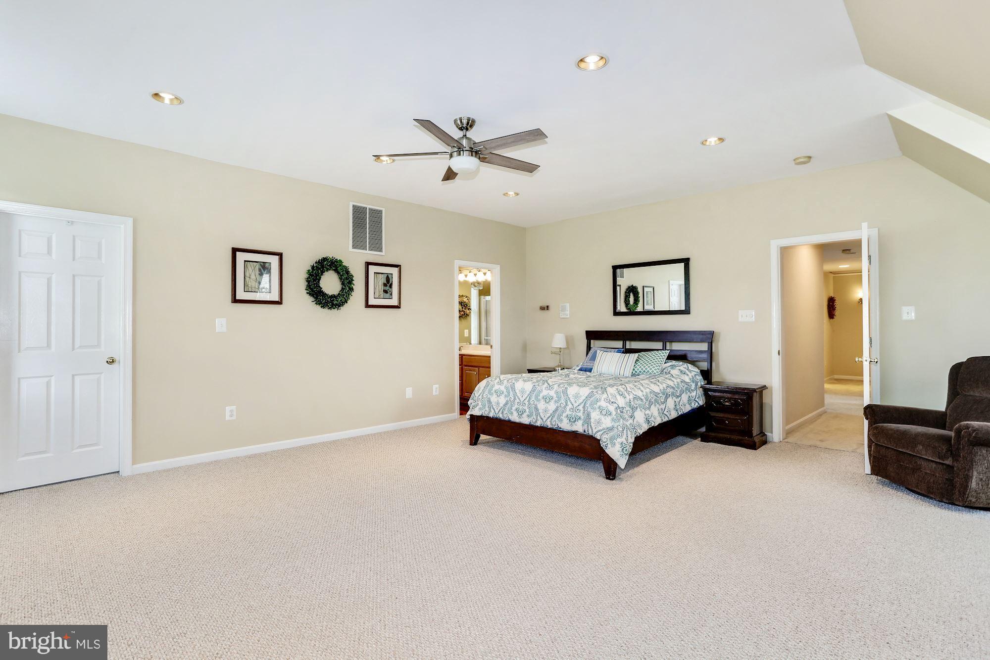 4237 Linthicum Road Dayton, MD 21036 - Photo 14 of 30 Master Suite