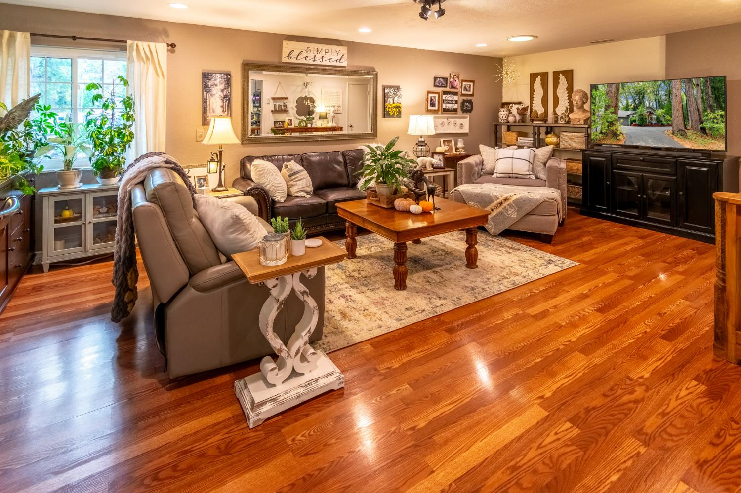 25681 Foresthill Road Foresthill, CA 95631 - Photo 6 of 29 a living room with furniture and wooden floor