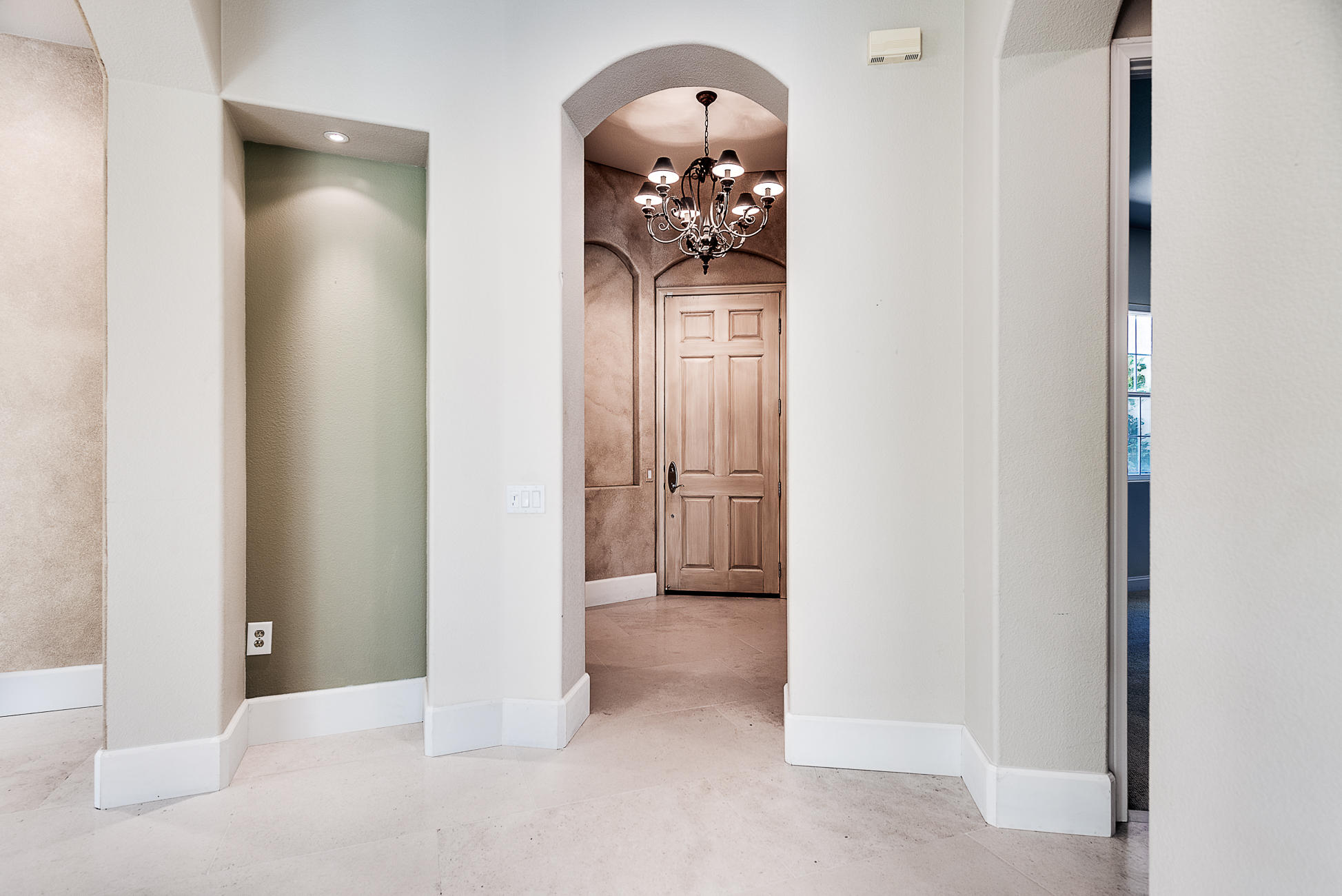 20 Vía Bella Rancho Mirage, CA 92270 - Photo 7 of 26 an empty room with closet and mirror