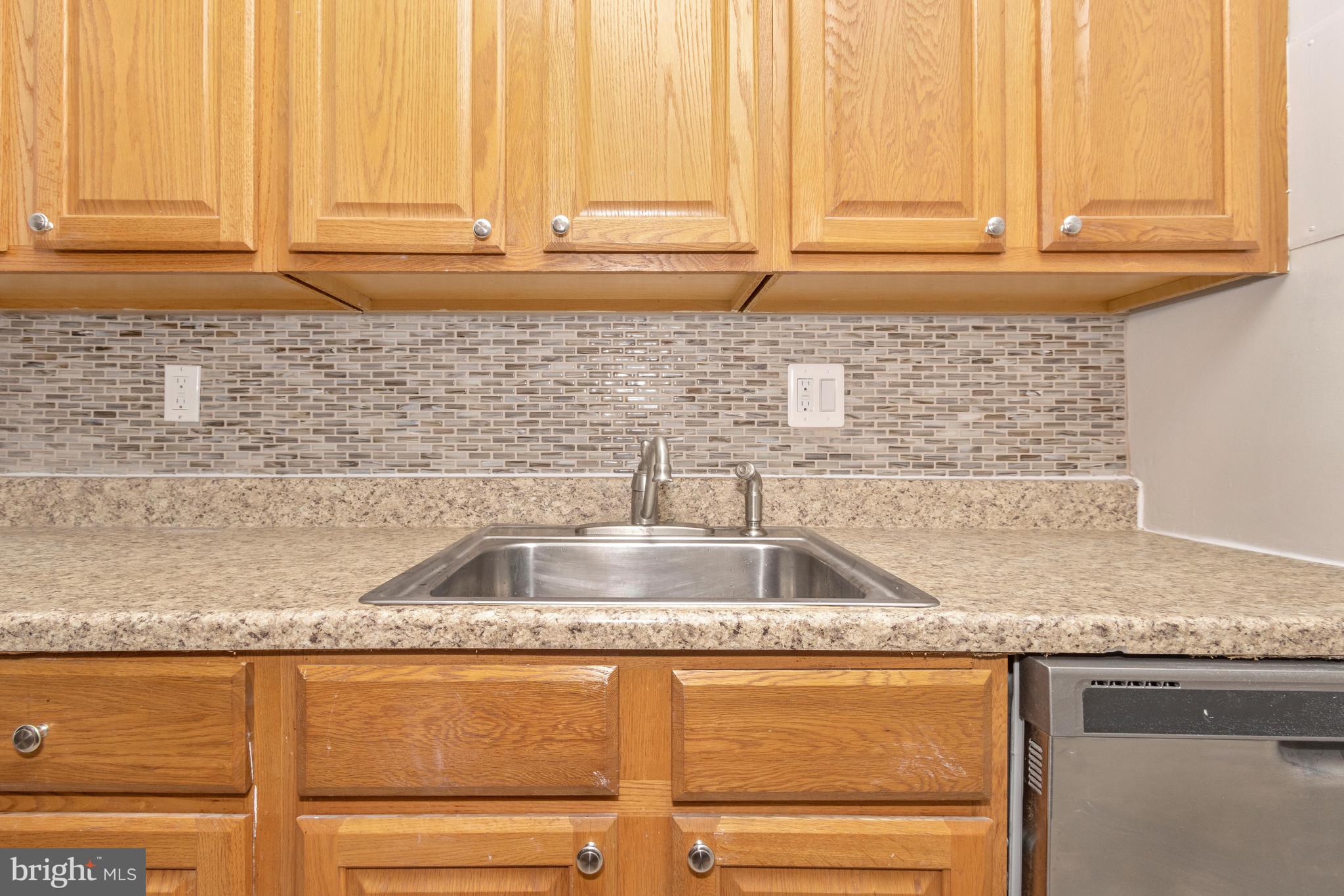 3342 Hewitt Avenue, Unit 31B Silver Spring, MD 20906 - Photo 19 of 71 Kitchen