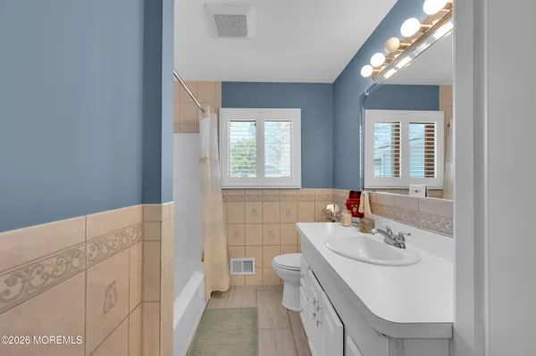$769,000 | 203 Gilford Avenue, Island Heights, NJ 08732