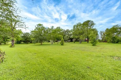 $790,000 | 13218 Farm To Market Road 1764, Santa Fe, TX 77510