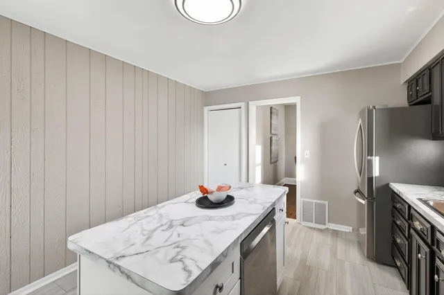 $324,900 | 3720 43rd Avenue South, Minneapolis, MN 55406