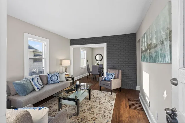 $324,900 | 3720 43rd Avenue South, Minneapolis, MN 55406