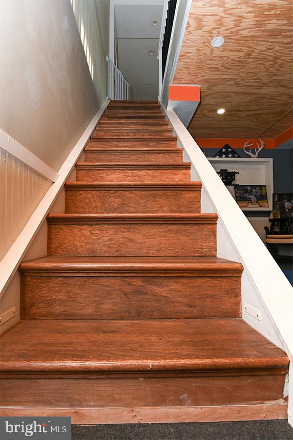 368 Almond Road Pittsgrove, NJ 08318 - Photo 11 of 40 a view of entryway