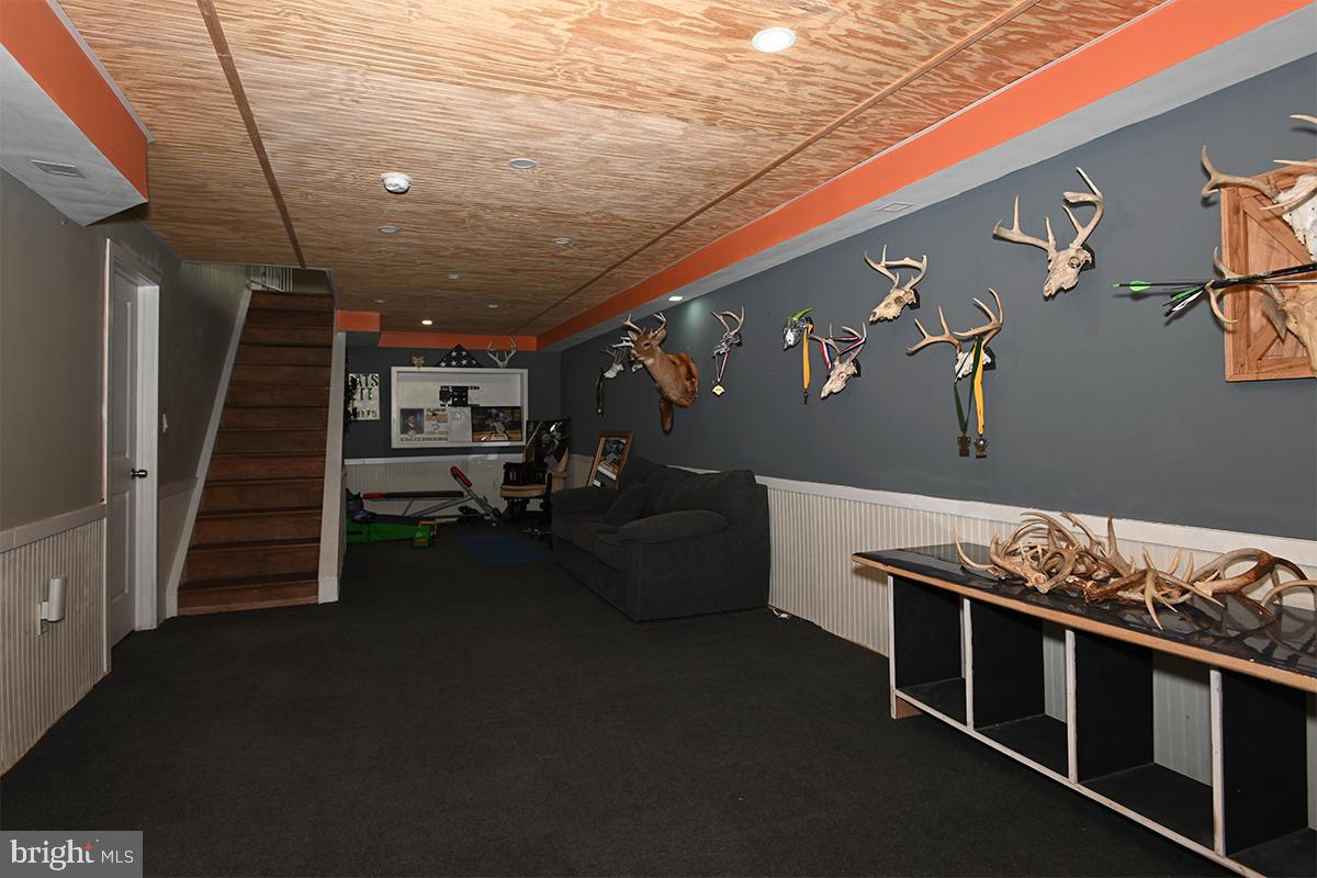 368 Almond Road Pittsgrove, NJ 08318 - Photo 37 of 40 a view of entryway with furniture