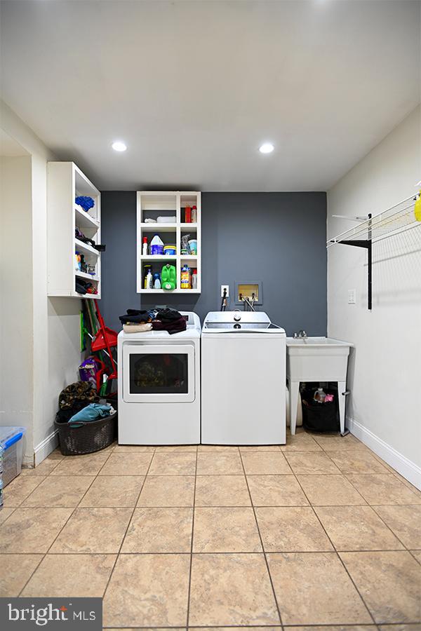 368 Almond Road Pittsgrove, NJ 08318 - Photo 8 of 40 a living room with furniture and a flat screen tv