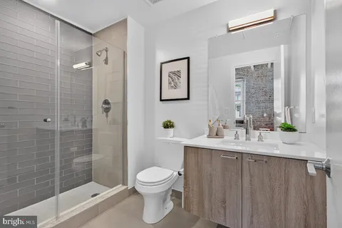 $800,000 | 515 North Washington Street, Unit 105, Alexandria, VA 22314