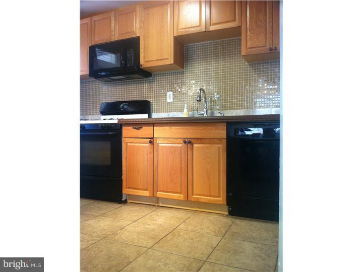 1001 East Rittenhouse Street Philadelphia, PA 19138 - Photo 10 of 20 Kitchen