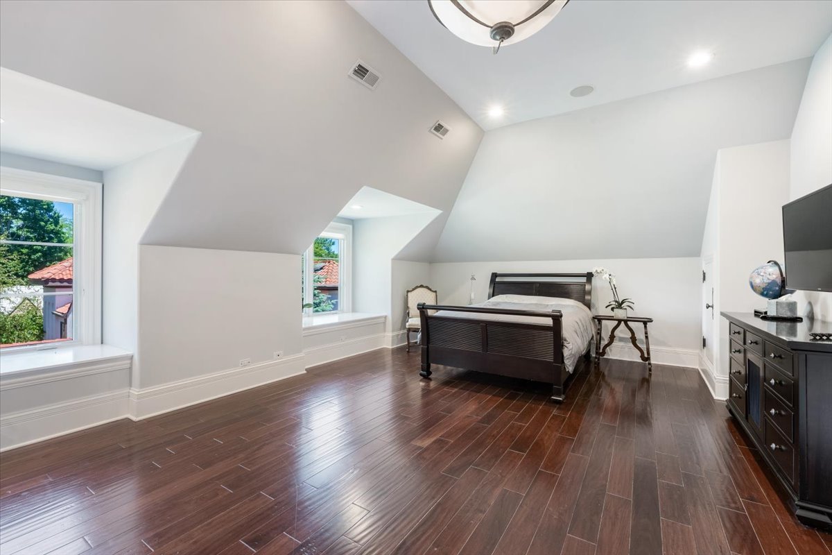 319 Sheridan Road Winnetka, IL 60093 - Photo 46 of 81 a view of a livingroom with furniture and a fireplace
