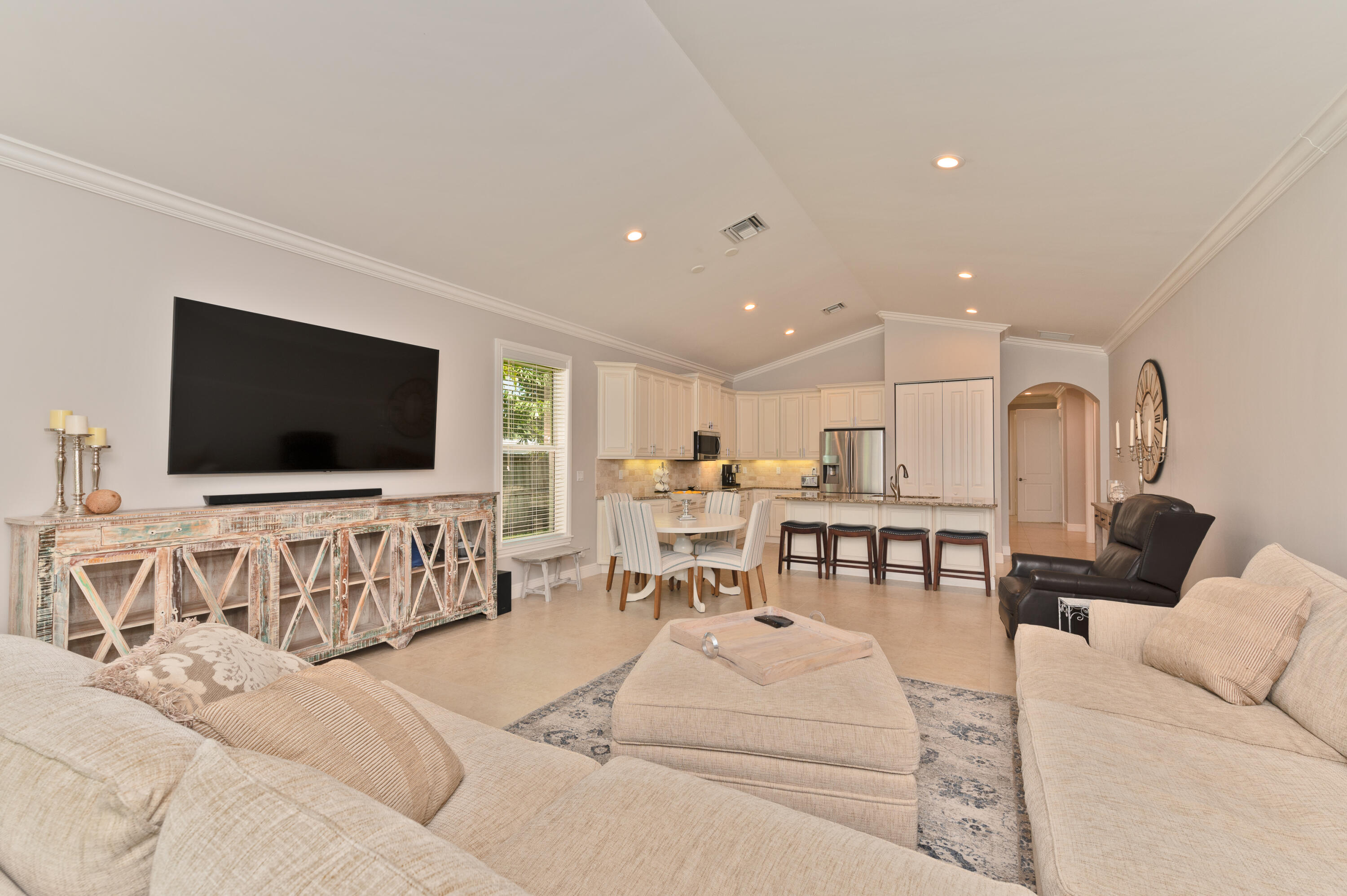 17707 Cinquez Park Road East Jupiter, FL 33458 - Photo 4 of 29 13