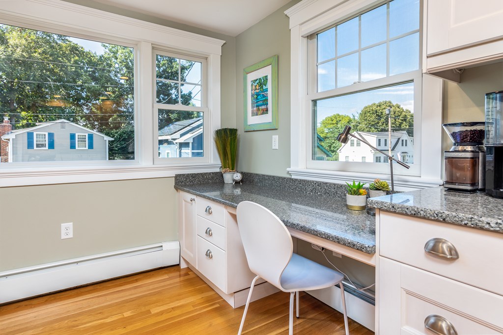 20 Willow Road Marblehead, MA 01945 - Photo 13 of 37