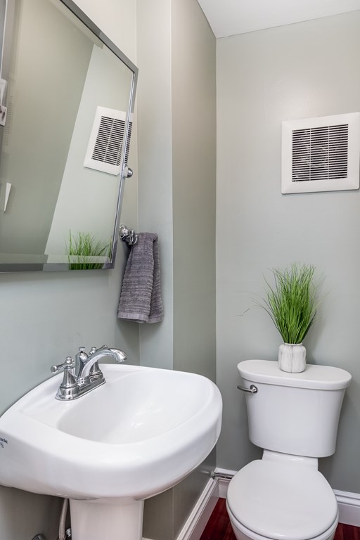 20 Willow Road Marblehead, MA 01945 - Photo 14 of 37