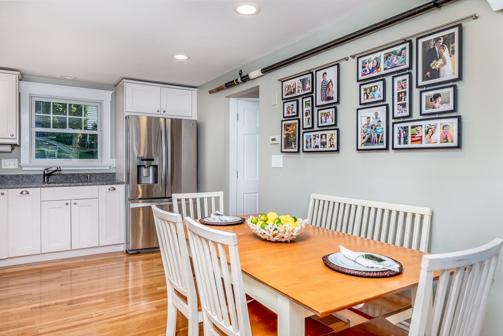 20 Willow Road Marblehead, MA 01945 - Photo 8 of 37