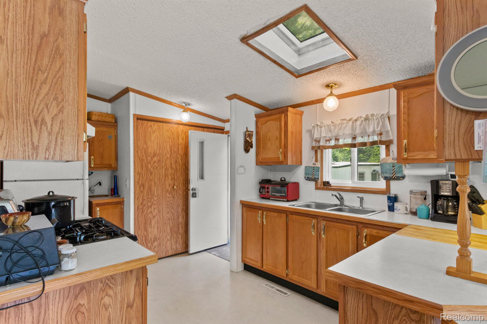 4470 Bay Road Gladwin, MI 48624 - Photo 15 of 21 Gallery Image 15