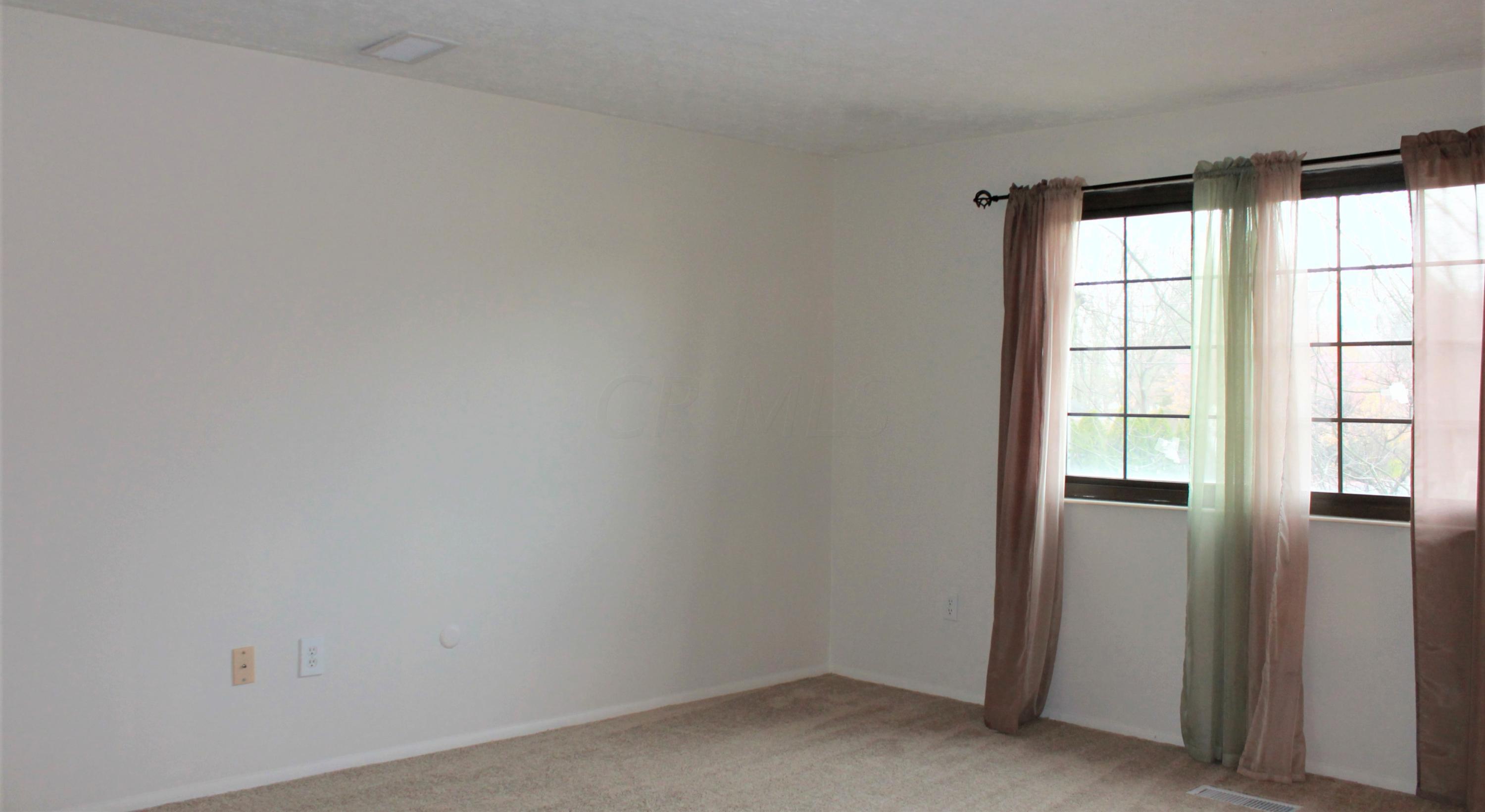 812 North Stygler Road Columbus, OH 43230 - Photo 2 of 19