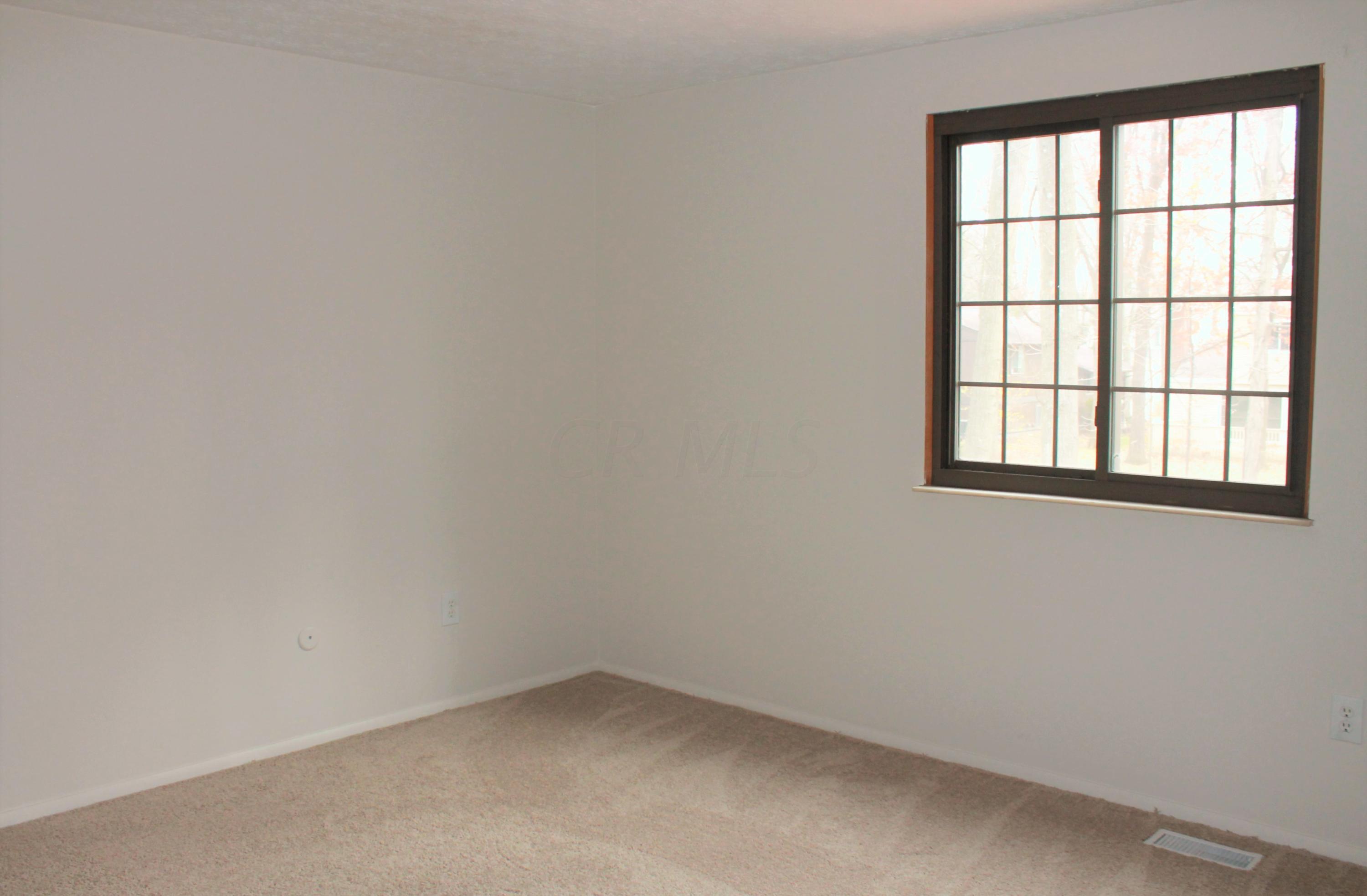 812 North Stygler Road Columbus, OH 43230 - Photo 6 of 19