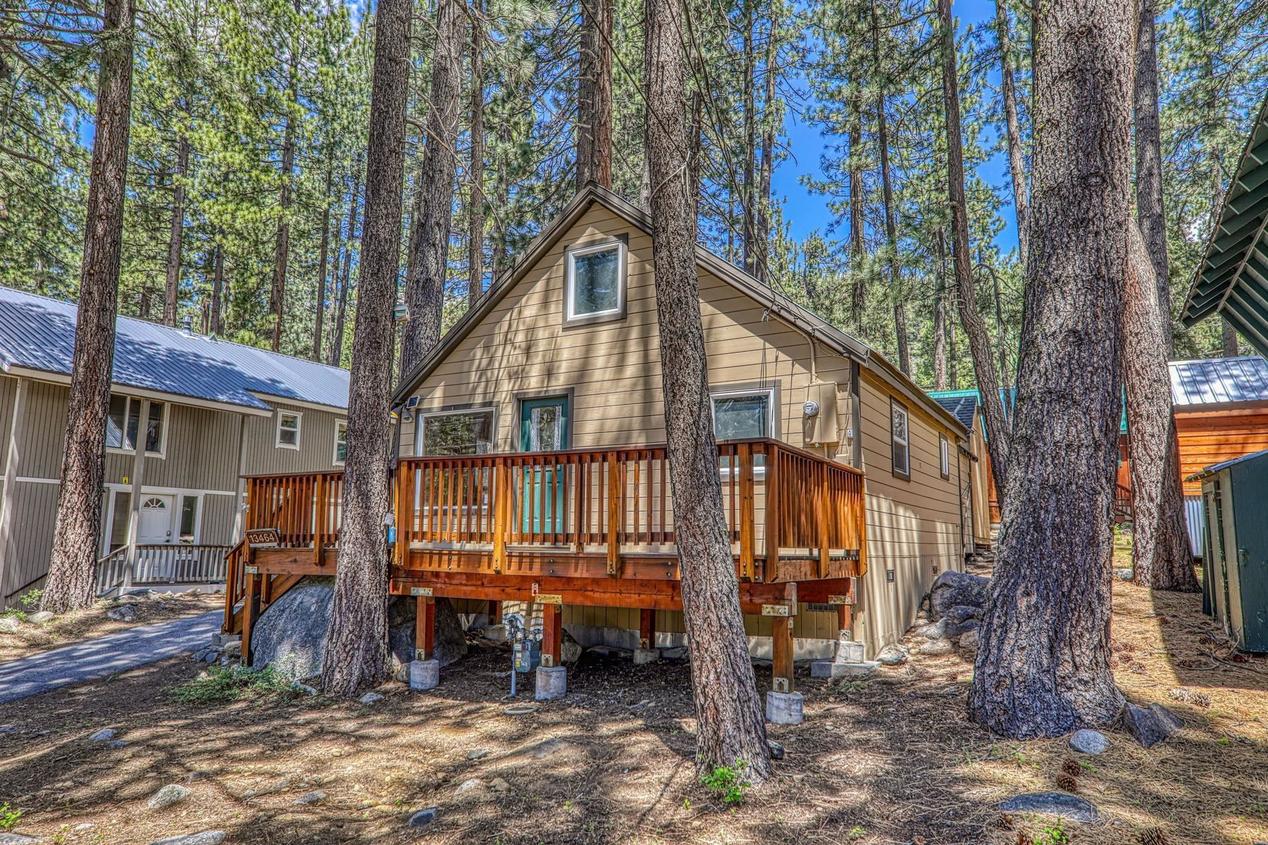 13464 Moraine Road Truckee, CA 96161 - Photo 2 of 28