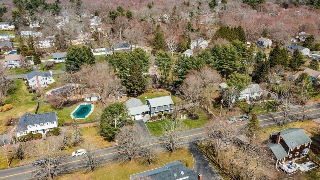 4 Heritage Road Hingham, MA 02043 - Photo 2 of 23 Gallery Image 2