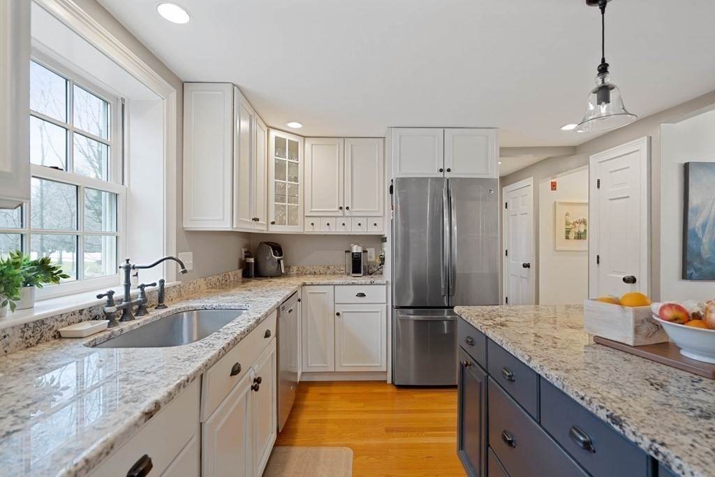 4 Heritage Road Hingham, MA 02043 - Photo 4 of 23 Gallery Image 4