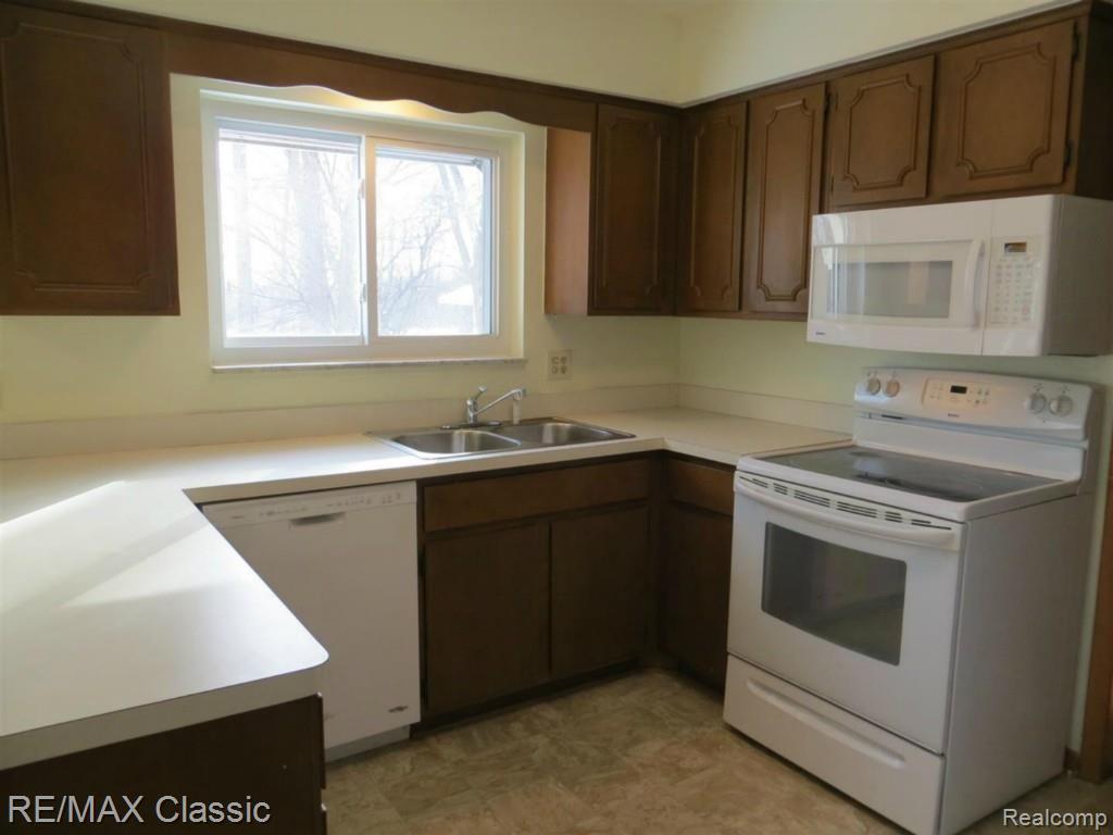 Lot of Cabinets