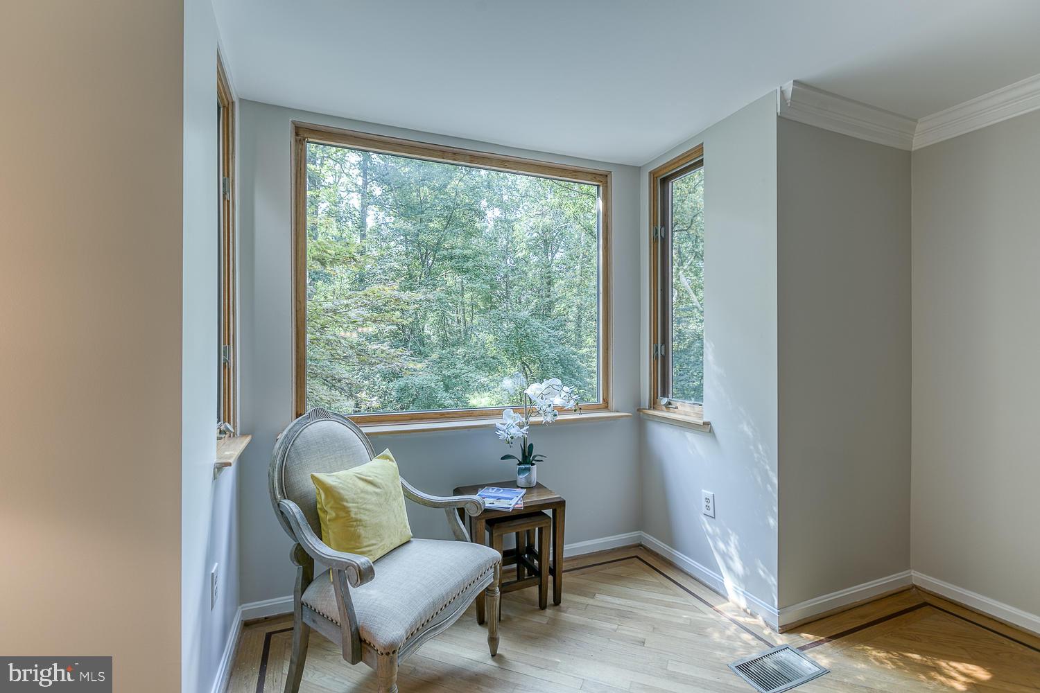 11510 Sunder Court Reston, VA 20190 - Photo 17 of 50 Reading nook in living room