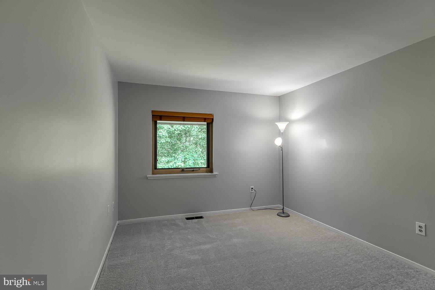 11510 Sunder Court Reston, VA 20190 - Photo 37 of 50 Bedroom 2 on upper level