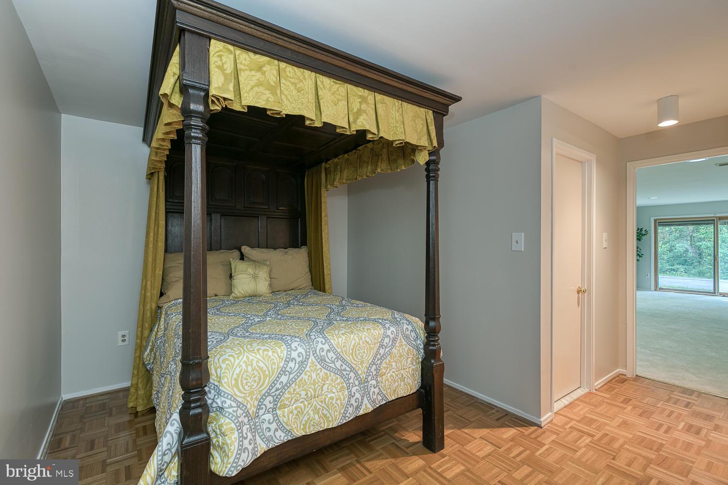 11510 Sunder Court Reston, VA 20190 - Photo 45 of 50 Bedroom 3 on lower level w en suite bath