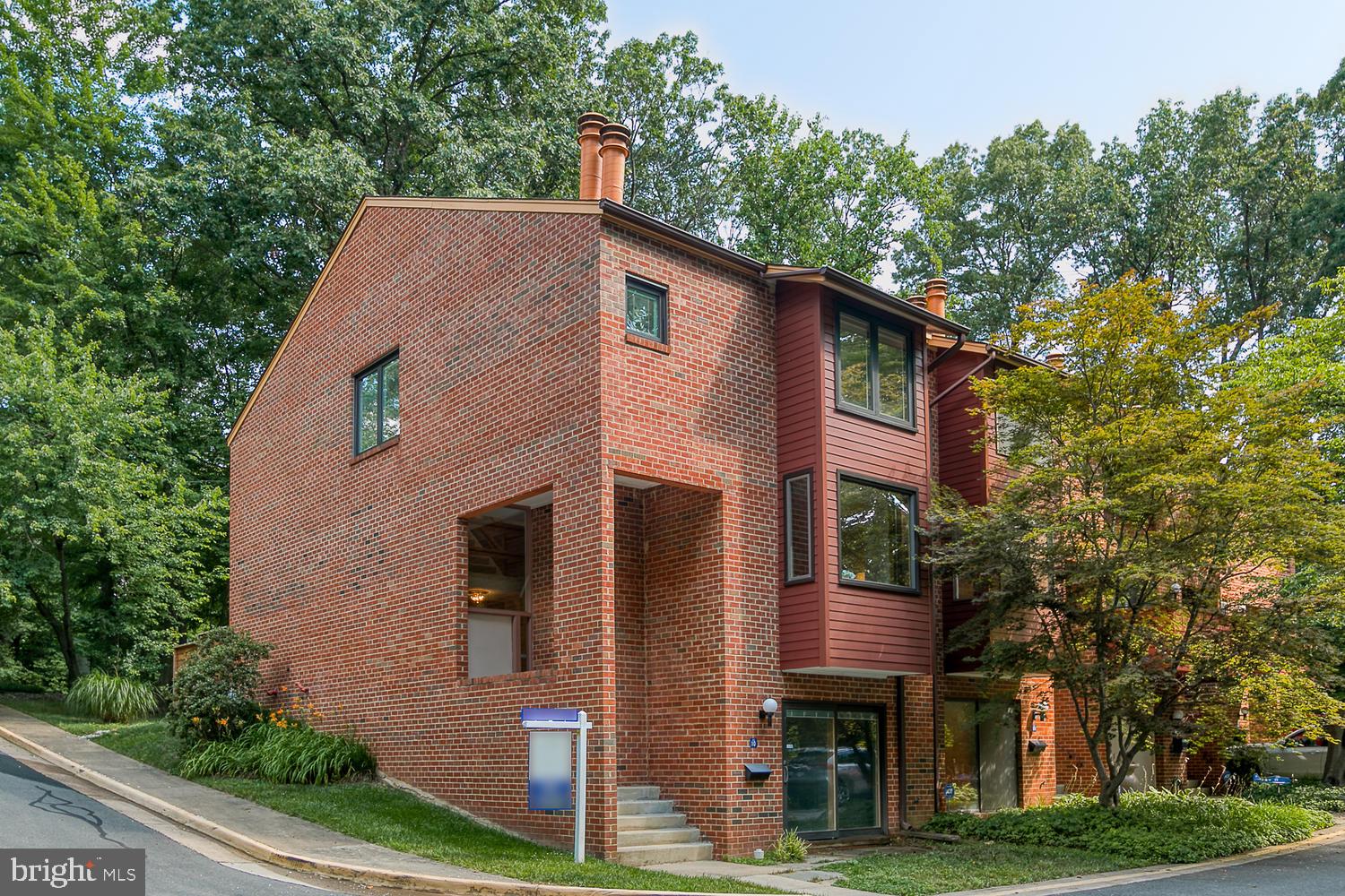 11510 Sunder Court Reston, VA 20190 - Photo 48 of 50 Gorgeous 3-story end-unit brick townhouse!