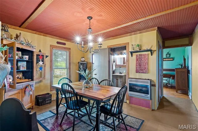 $470,000 | 3616 County Road 2860, Higbee, MO 65257