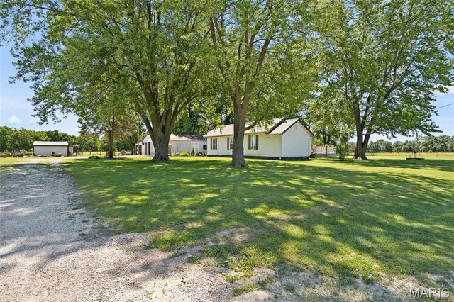 $470,000 | 3616 County Road 2860, Higbee, MO 65257