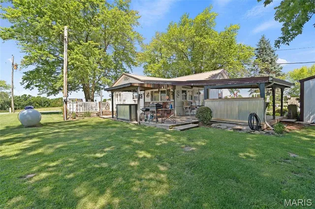 $470,000 | 3616 County Road 2860, Higbee, MO 65257