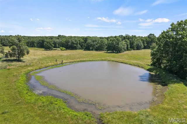 $470,000 | 3616 County Road 2860, Higbee, MO 65257