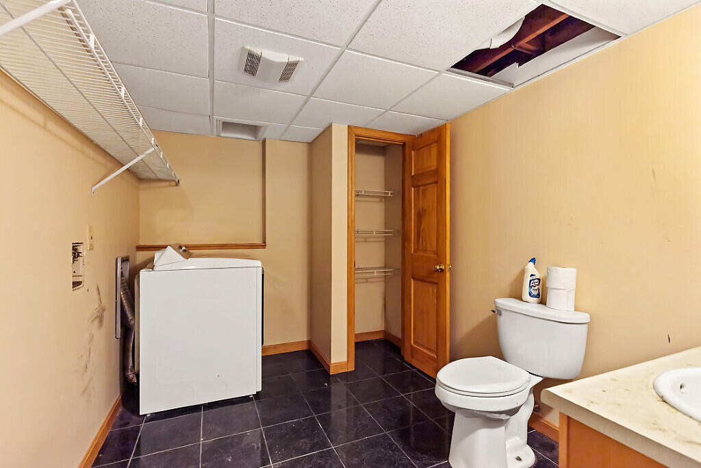 476 Smithfield Road Oakland, ME 04963 - Photo 25 of 40 Basement half bath