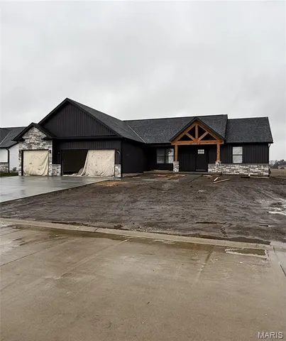 $449,000 | 1004 Brianna Court, Jerseyville, IL 62052