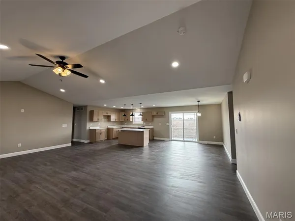 $449,000 | 1004 Brianna Court, Jerseyville, IL 62052