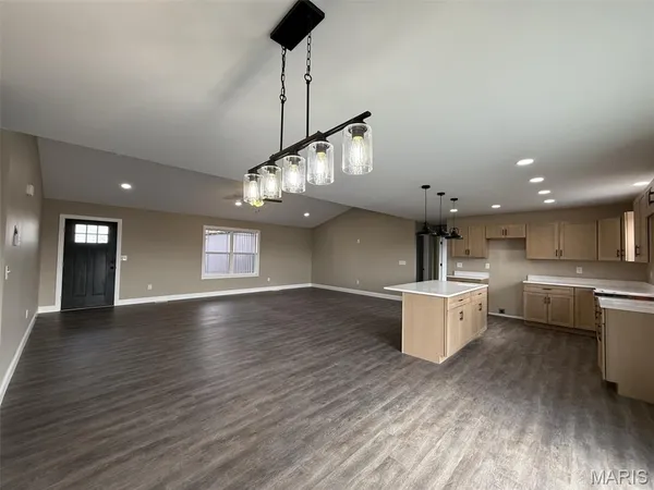 $449,000 | 1004 Brianna Court, Jerseyville, IL 62052